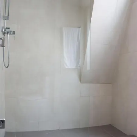 Beautiful In Historic Alfama Apartament